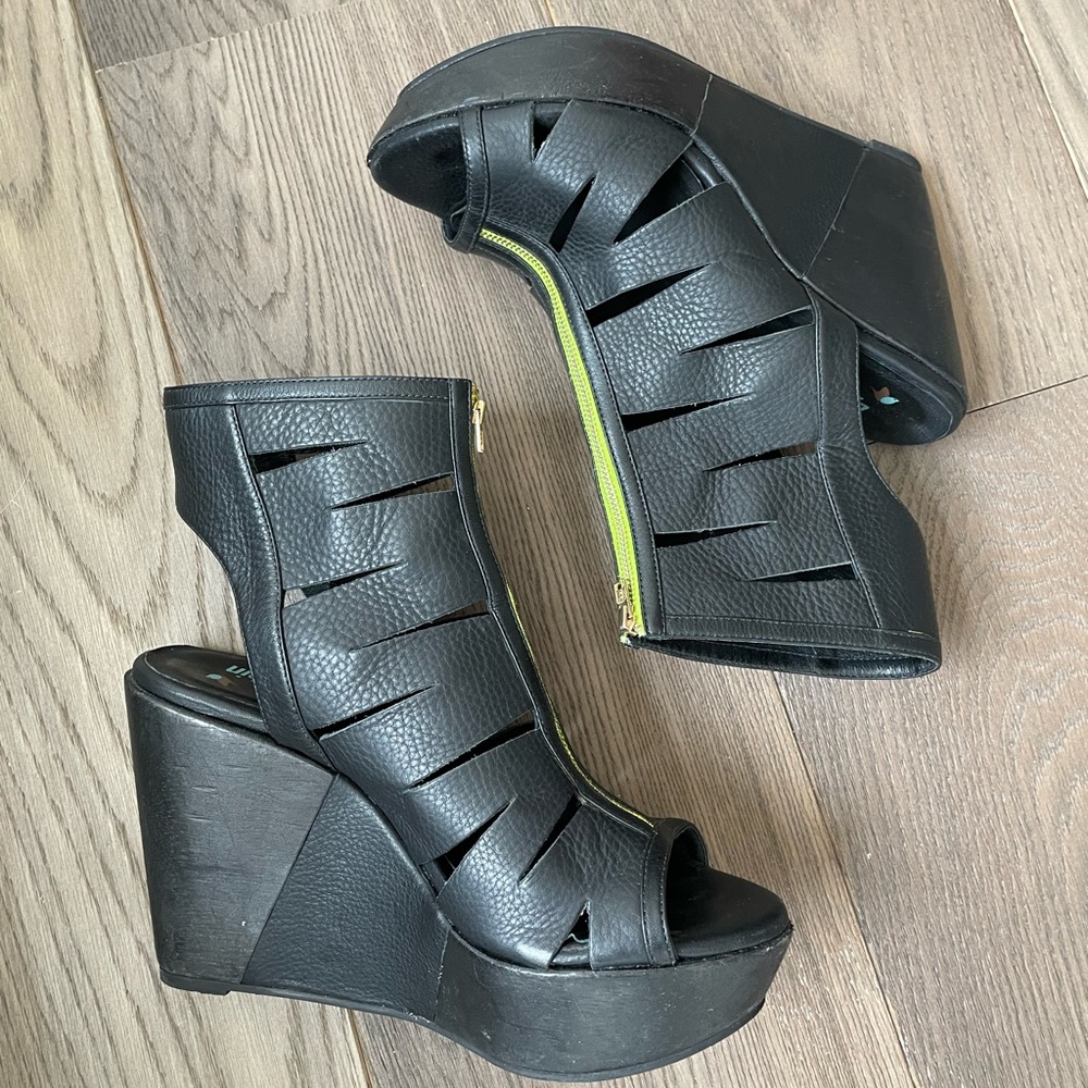 Faryl Robin Platform Gladiator shoe Black sz9.5 Anthropologie